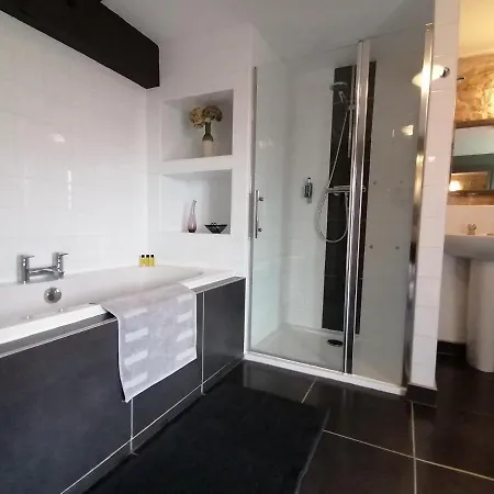 La Vieille Gorce D'hotes Near Civray فندق مبيت وإفطار 3*