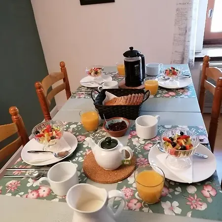 La Vieille Gorce D'hotes Near Civray Asnois (Vienne)