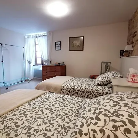 فندق مبيت وإفطار La Vieille Gorce D'hotes Near Civray Asnois (Vienne)