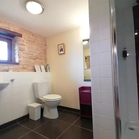 La Vieille Gorce D'hotes Near Civray 3*