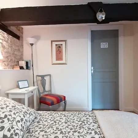 La Vieille Gorce D'hotes Near Civray 3*