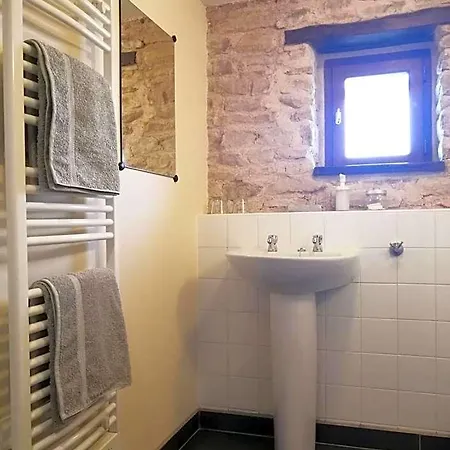 La Vieille Gorce D'hotes Near Civray 3* Asnois (Vienne)