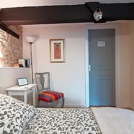 La Vieille Gorce D'hotes Near Civray 3* Asnois (Vienne)
